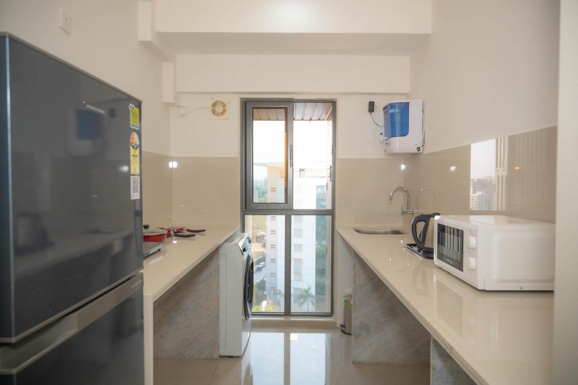 Z Bliss Suites, Bkc ムンバイ エクステリア 写真