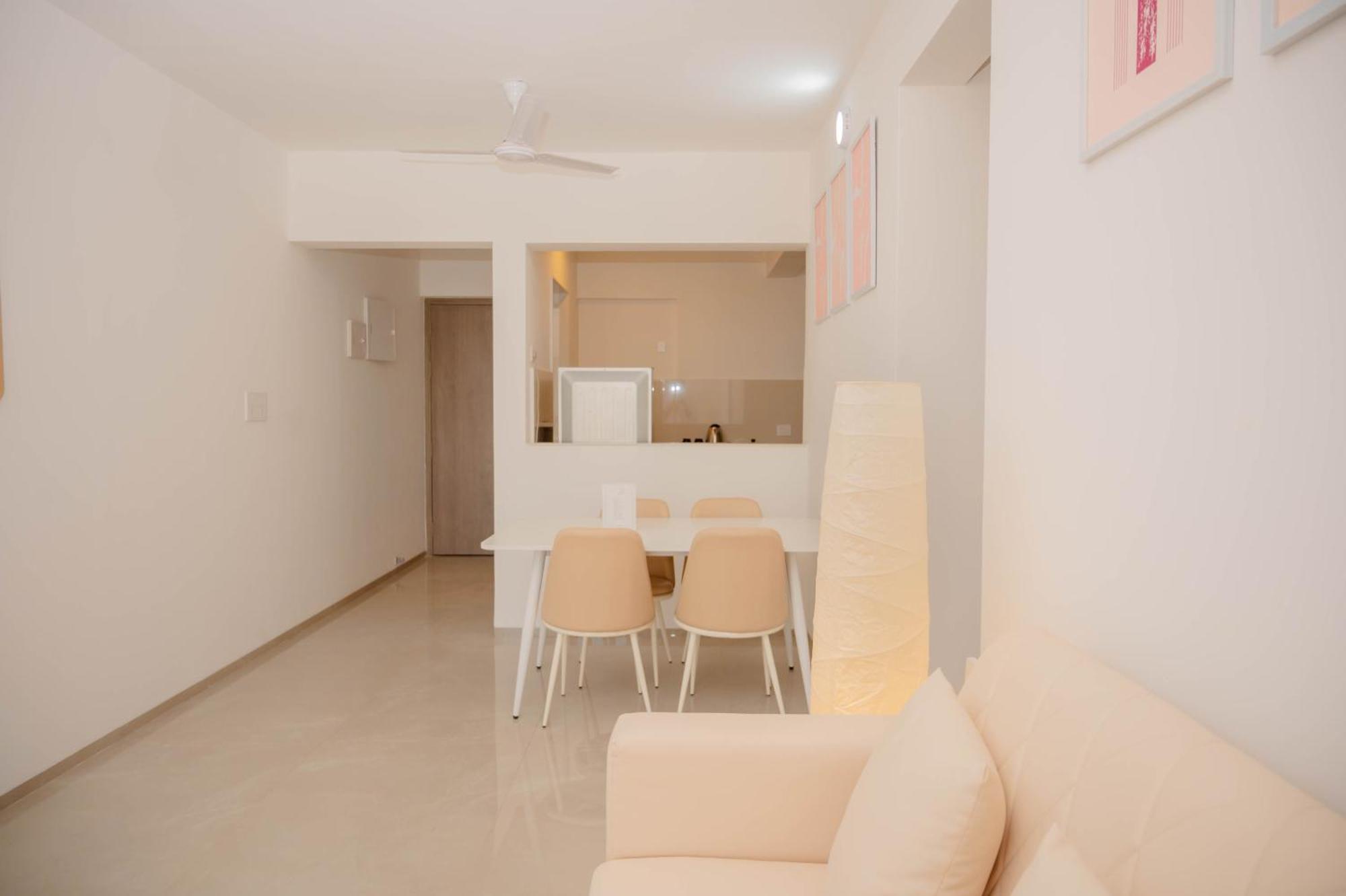 Z Bliss Suites, Bkc ムンバイ エクステリア 写真