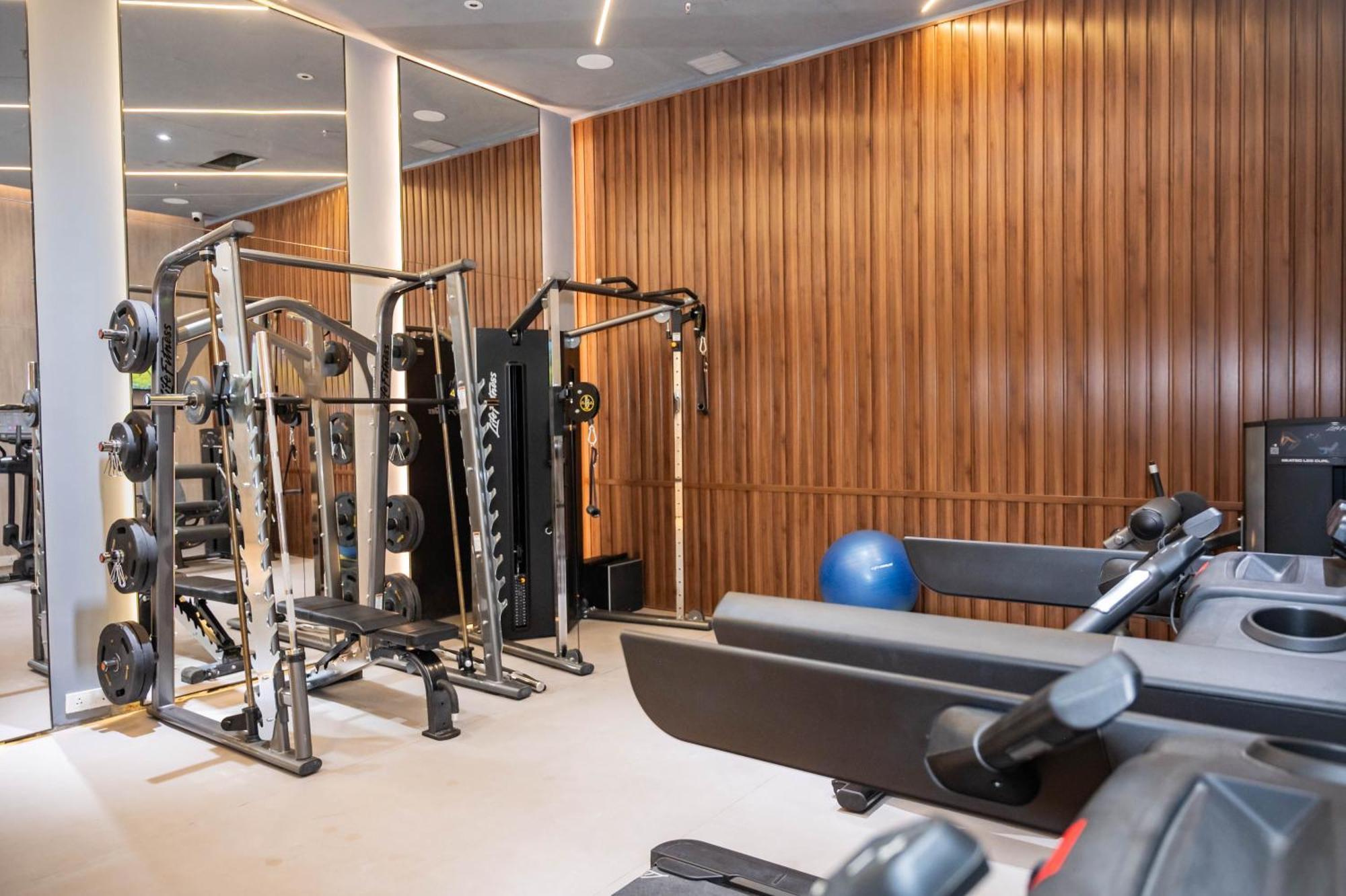 Z Bliss Suites, Bkc ムンバイ エクステリア 写真