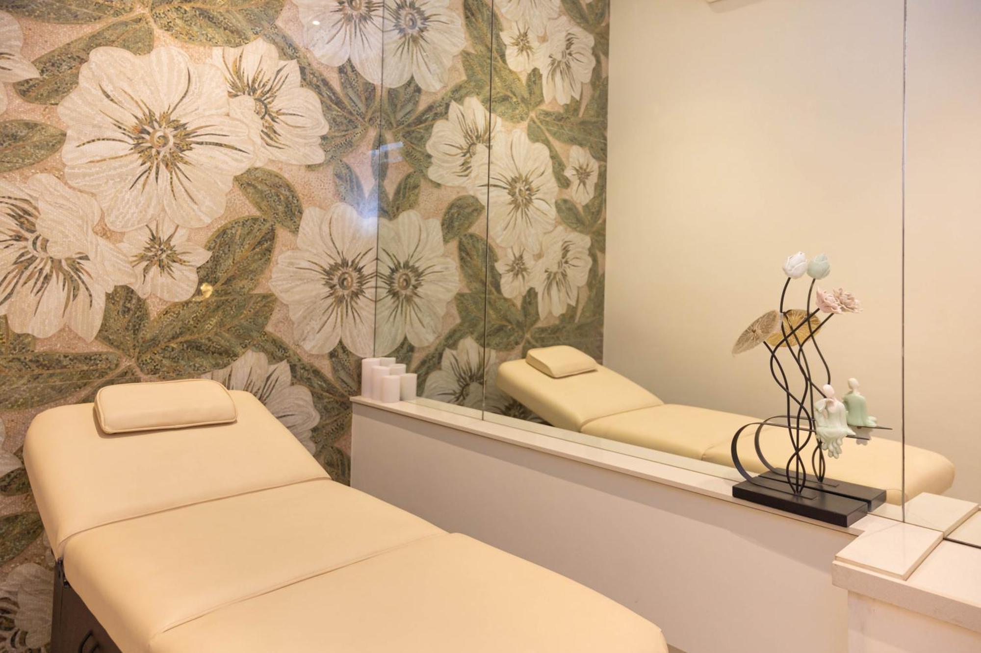 Z Bliss Suites, Bkc ムンバイ エクステリア 写真