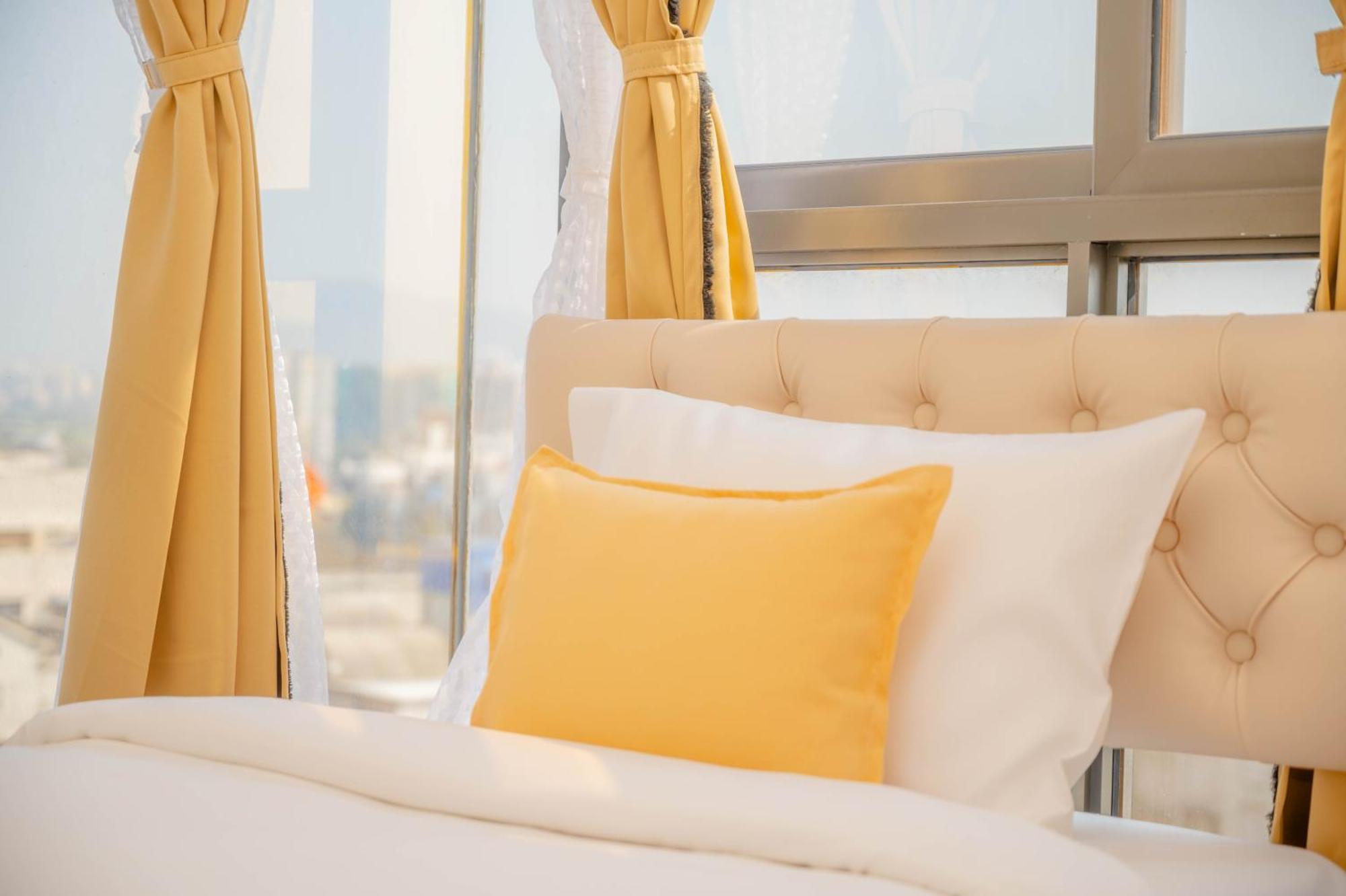 Z Bliss Suites, Bkc ムンバイ エクステリア 写真